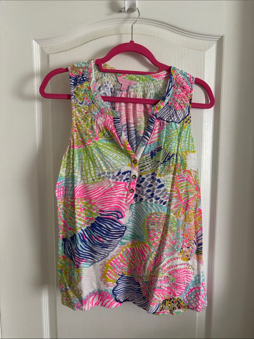 Lilly Pulitzer Sleeveless Shell Top with Neon Shell Print - Pink Multi Size M